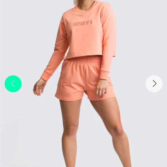 ⭐️Vaca Soon Sale⭐️ DOYOUEVEN Shorts - Picture 8 of 9